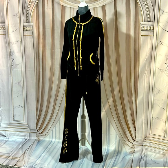 This beautiful BCBGMAXAZRIA jogger you can’t go wrong.  Stylish jogger. - Picture 1 of 8